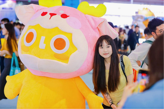 内首款磷虾鹿肉烘焙猫粮惊喜亮相它博会不朽情缘试玩版欧睿权威认证都乐时携国(图5)